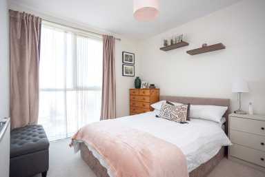 Bristol Avenue, Colindale - NW9 view 7