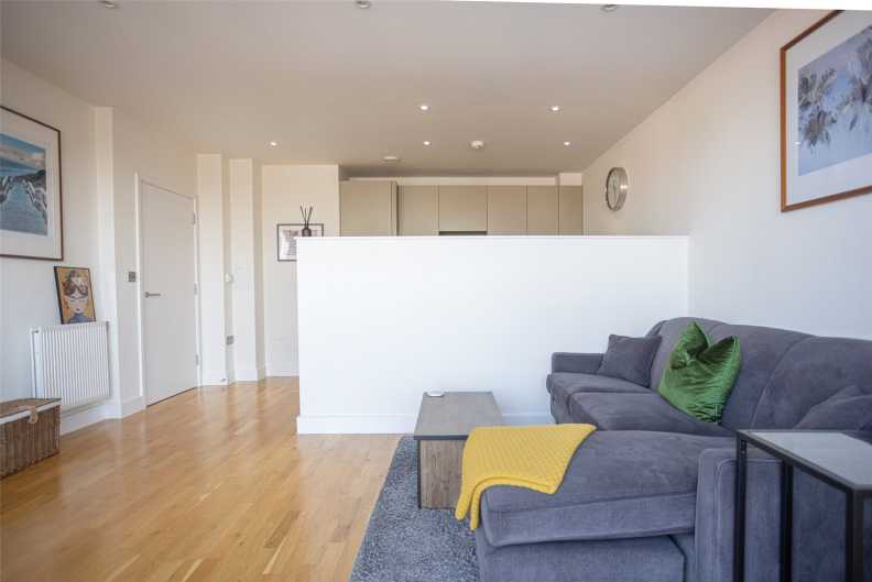 1 bedroom apartments/flats to sale in Bristol Avenue, Colindale-image 5