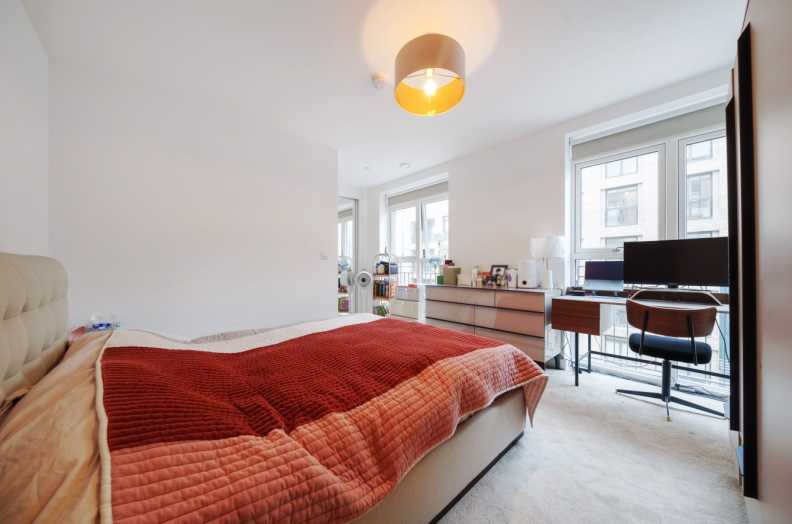 3 bedrooms apartments/flats for sale in Lismore Boulevard, Colindale Garden, Colindale - NW9 view 14