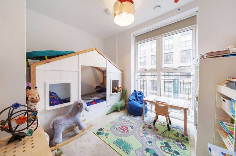 3 bedrooms apartments/flats for sale in Lismore Boulevard, Colindale Garden, Colindale - NW9 view 7