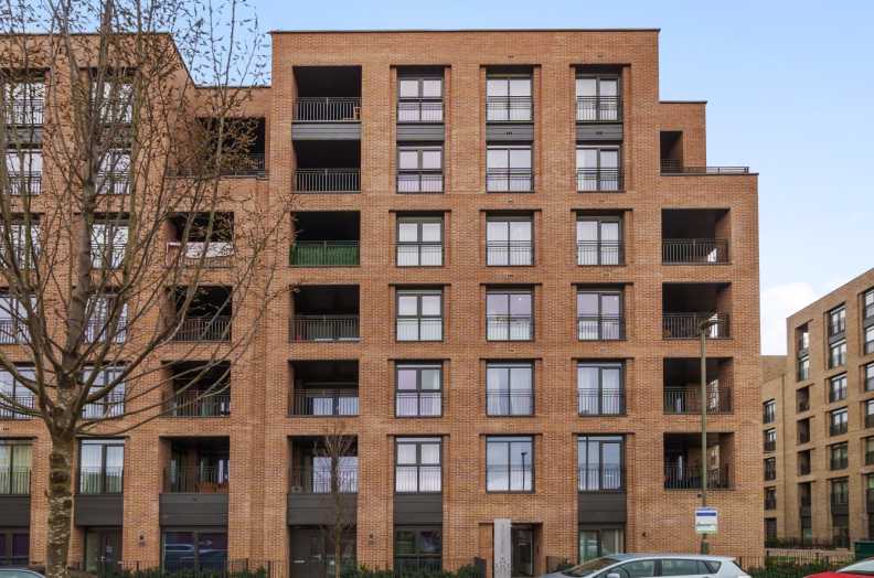 3 bedrooms apartments/flats for sale in Lismore Boulevard, Colindale Garden, Colindale - NW9 view 23