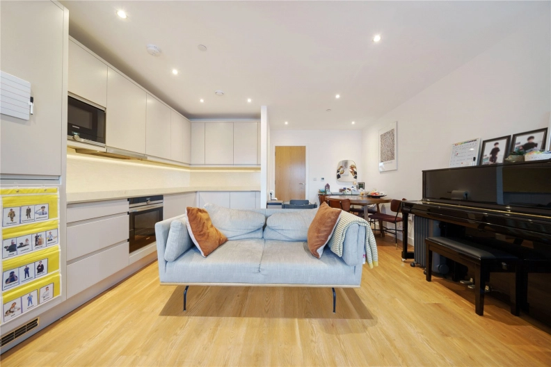 3 bedrooms apartments/flats to sale in Lismore Boulevard, Colindale Garden, Colindale-image 12