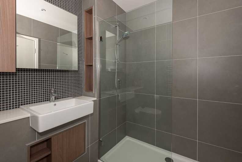 2 bedrooms apartments/flats to sale in Woodberry Down, Hackney-image 7