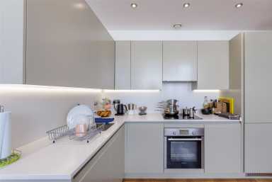 Western Avenue, Perivale, Greenford - UB6 view 8
