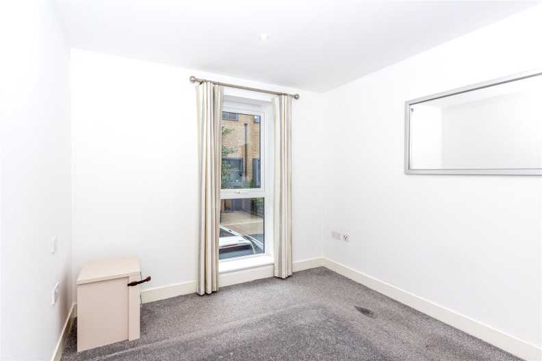 2 bedrooms apartments/flats to sale in Bromyard Avenue, London-image 15