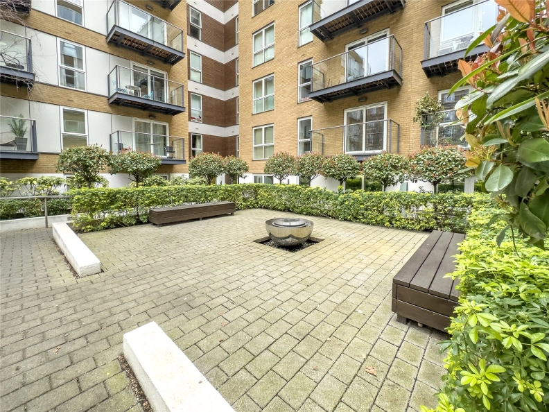 2 bedrooms apartments/flats to sale in Bromyard Avenue, London-image 18