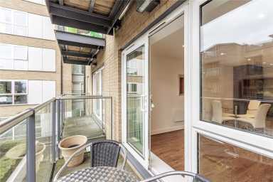 Bromyard Avenue, London - W3 view 11