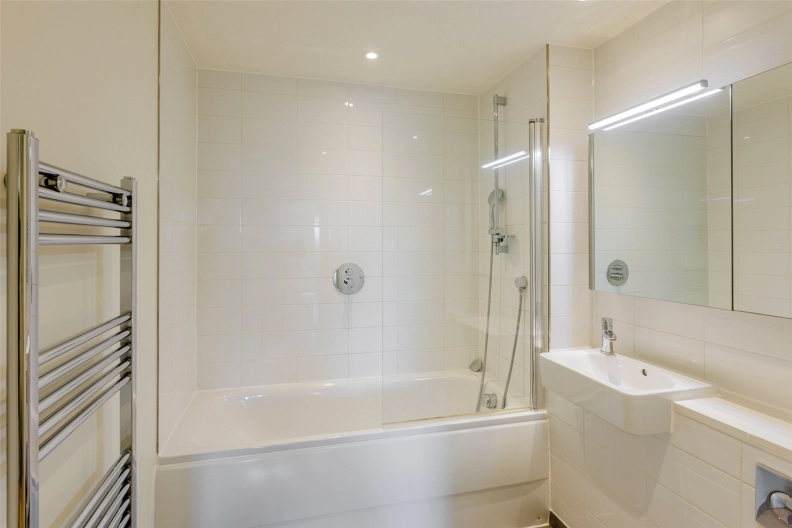 1 bedroom apartments/flats to sale in Capitol Way, Colindale-image 7