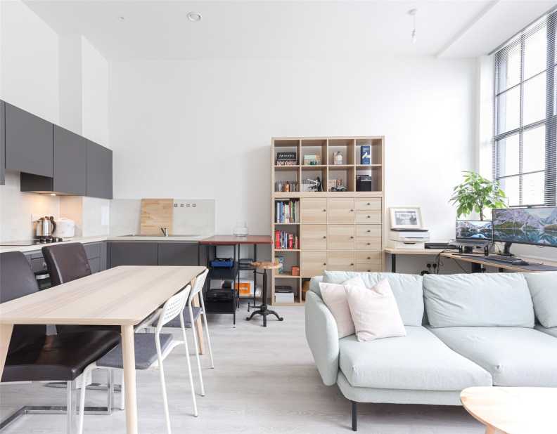 1 bedroom apartments/flats for sale in Carnation Gardens, Hayes - UB3 view 9