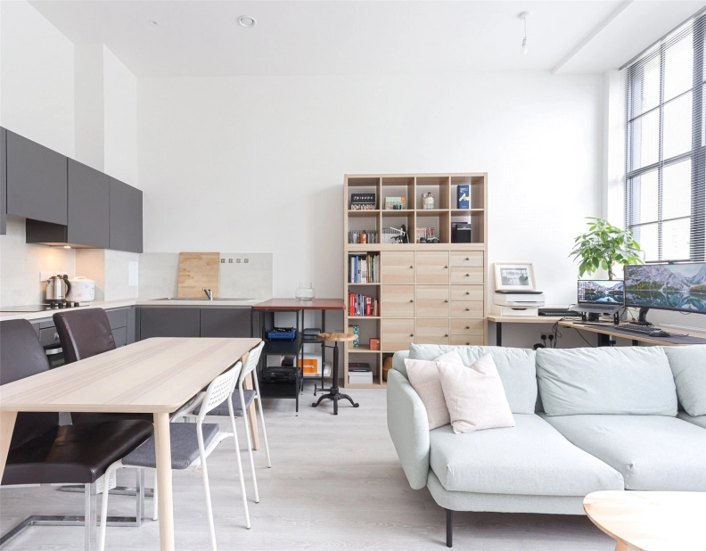 1 bedroom apartments/flats to sale in Carnation Gardens, Hayes-image 9
