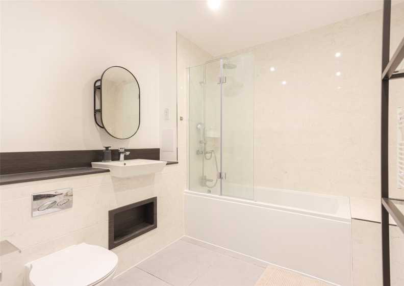 1 bedroom apartments/flats to sale in Carnation Gardens, Hayes-image 5