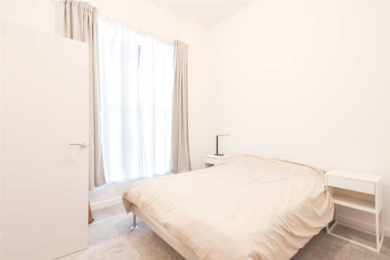 1 bedroom apartments/flats for sale in Carnation Gardens, Hayes - UB3 view 4