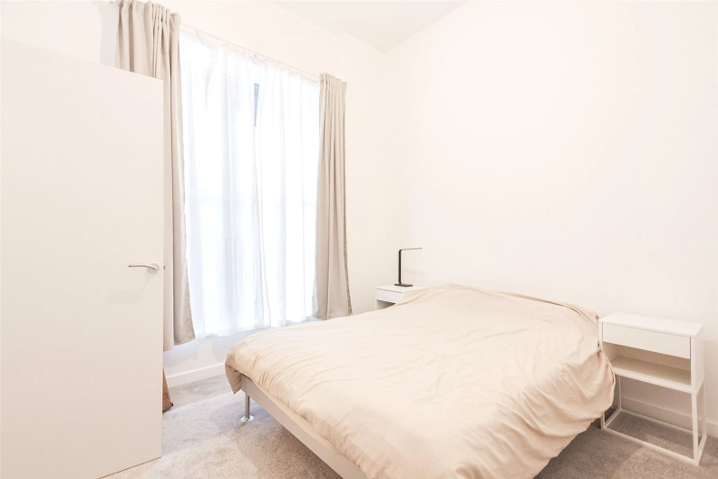 1 bedroom apartments/flats to sale in Carnation Gardens, Hayes-image 4