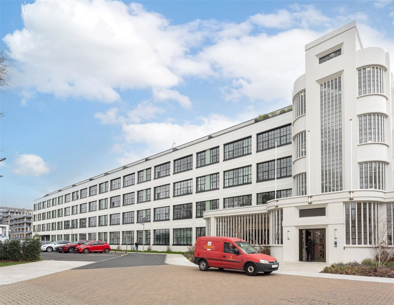1 bedroom apartments/flats to sale in Carnation Gardens, Hayes-image 18