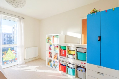 Chronicle Avenue, Colindale - NW9 view 7