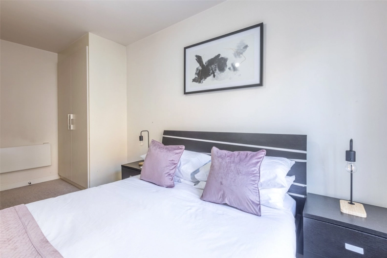 1 bedroom apartments/flats to sale in Heritage Avenue, Beaufort Park, Colindale-image 4