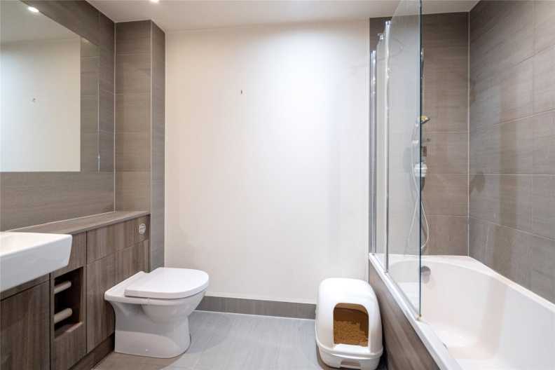 Studio apartments/flats for sale in Boulevard Drive, Beaufort Park, Colindale - NW9 view 5