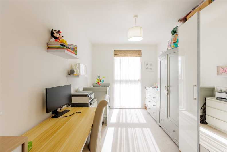 2 bedrooms apartments/flats to sale in Lismore Boulevard, Colindale Gardens, Colindale-image 16