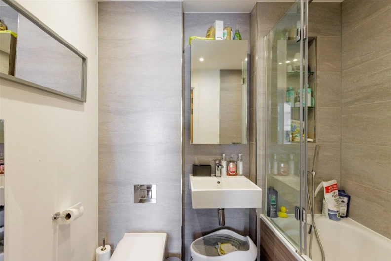 2 bedrooms apartments/flats to sale in Lismore Boulevard, Colindale Gardens, Colindale-image 7