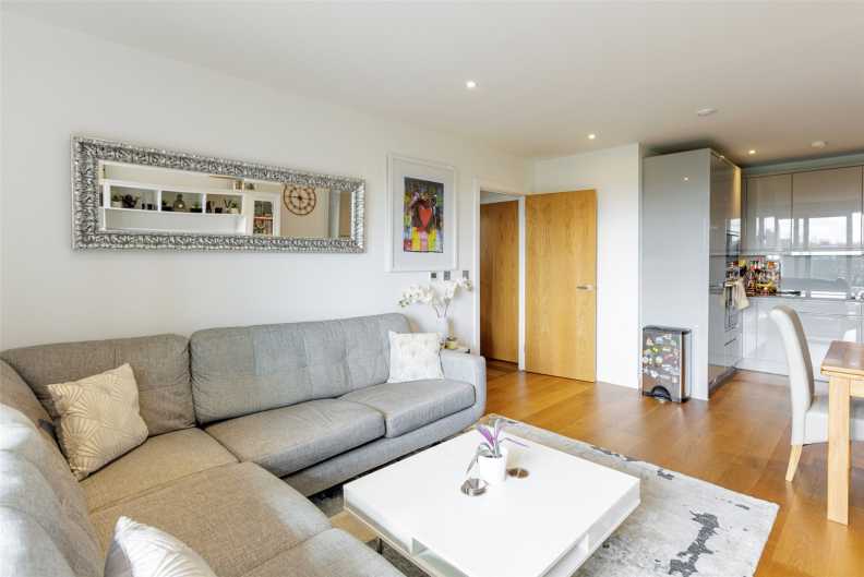 2 bedrooms apartments/flats for sale in Lismore Boulevard, Colindale Gardens, Colindale - NW9 view 10
