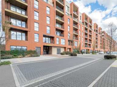 Lismore Boulevard, Colindale Gardens, Colindale - NW9 view 17