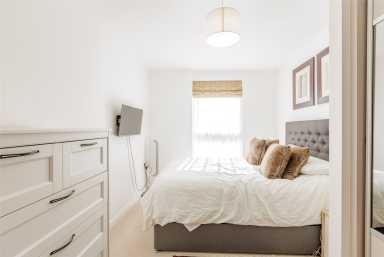 Lismore Boulevard, Colindale Gardens, Colindale - NW9 view 15