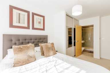 Lismore Boulevard, Colindale Gardens, Colindale - NW9 view 3
