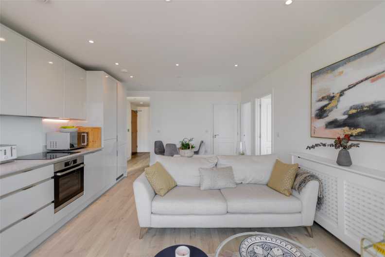 2 bedrooms apartments/flats for sale in Lismore Boulevard, Colindale Gardens, Colindale - NW9 view 2