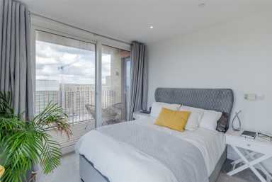 Lismore Boulevard, Colindale Gardens, Colindale - NW9 view 12