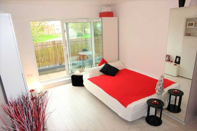 Studio apartments/flats to sale in Heritage Avenue, Beaufort Park, Colindale-image 3