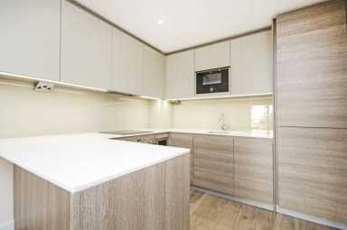 Beaufort Square, Beaufort Park, Colindale - NW9 view 2