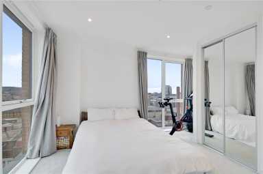 Lismore Boulevard, Colindale Gardens, Colindale - NW9 view 5