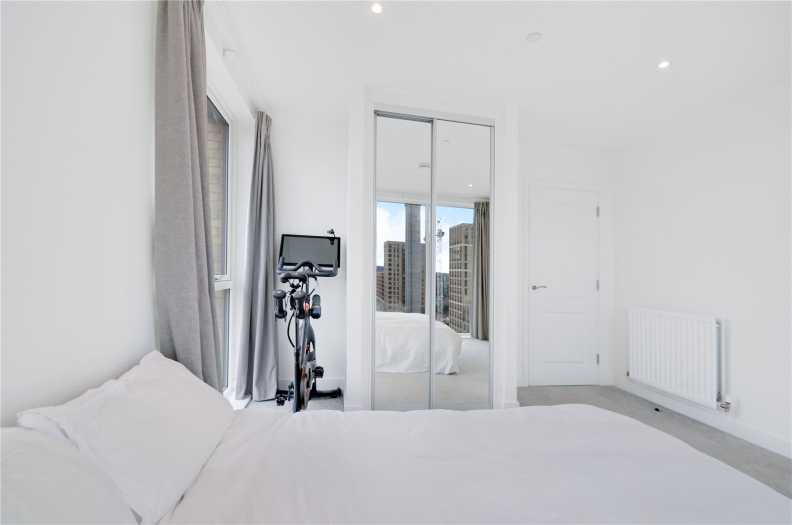 1 bedroom apartments/flats for sale in Lismore Boulevard, Colindale Gardens, Colindale - NW9 view 10