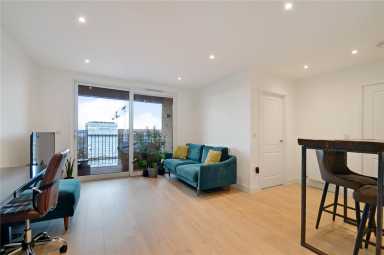 Lismore Boulevard, Colindale Gardens, Colindale - NW9 view 2