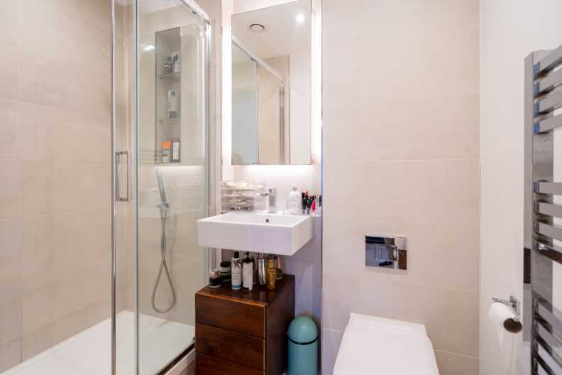 3 bedrooms apartments/flats for sale in Felar Walk, Colindale Gardens - NW9 view 16