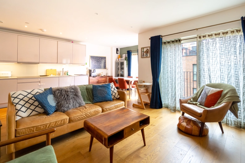 3 bedrooms apartments/flats to sale in Felar Walk, Colindale Gardens-image 3