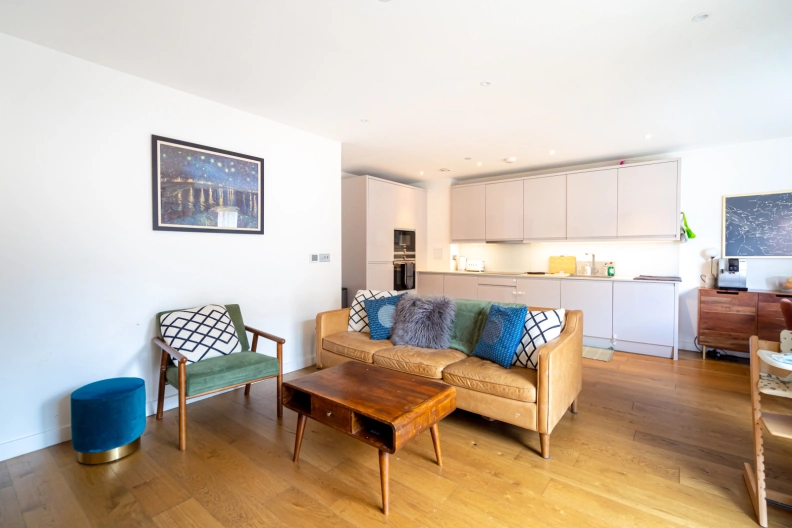 3 bedrooms apartments/flats to sale in Felar Walk, Colindale Gardens-image 10