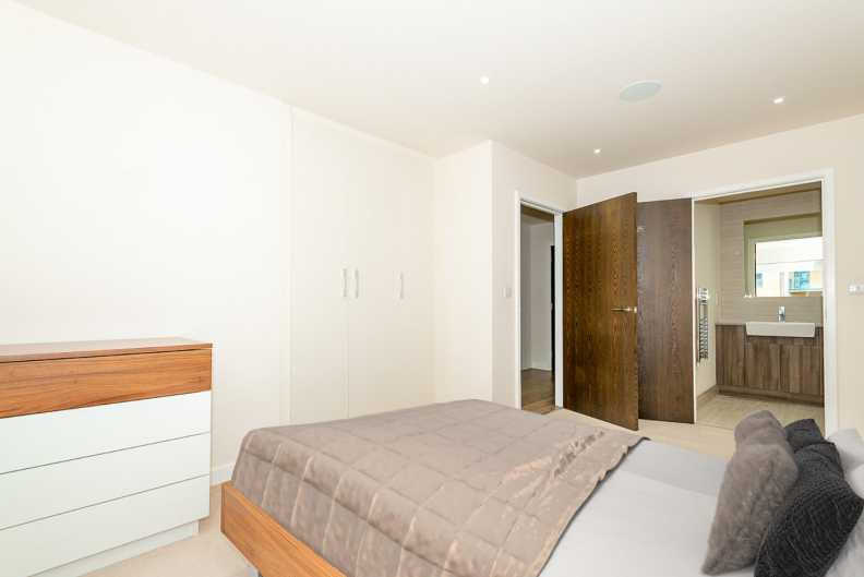 2 bedrooms apartments/flats to sale in Aerodrome Road, Beaufort Park, Colindale-image 10