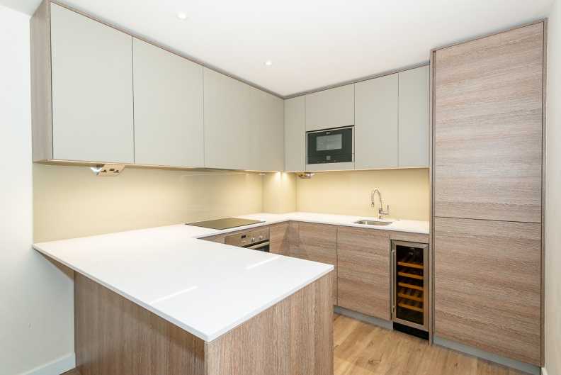 2 bedrooms apartments/flats to sale in Aerodrome Road, Beaufort Park, Colindale-image 9