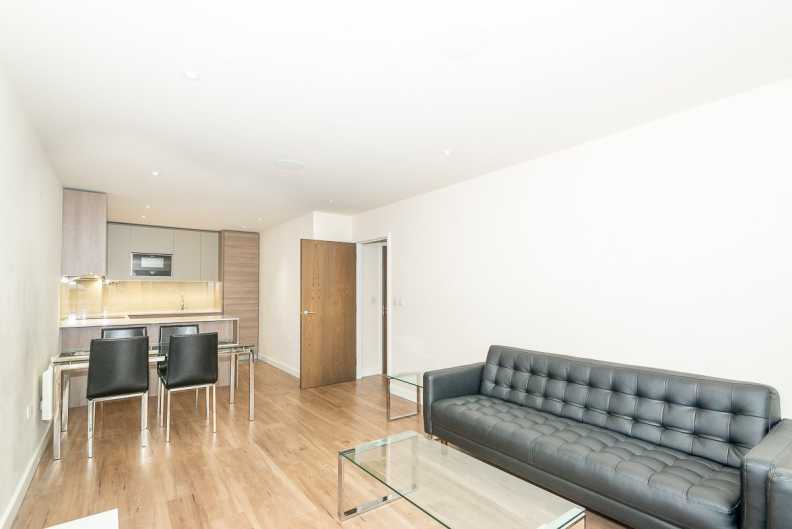 2 bedrooms apartments/flats to sale in Aerodrome Road, Beaufort Park, Colindale-image 7