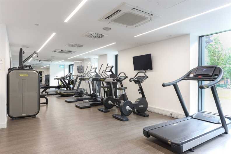 2 bedrooms apartments/flats for sale in Elvin Gardens, Wembley - HA9 view 3