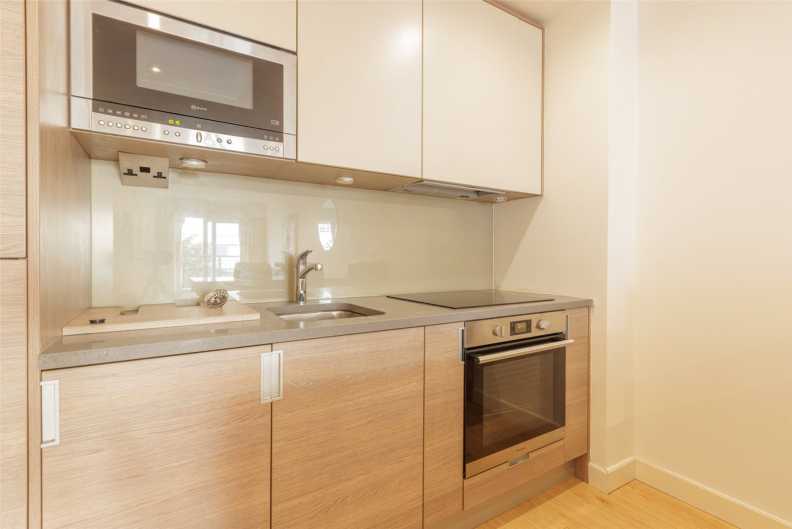 1 bedroom apartments/flats to sale in Heritage Avenue, Beaufort Park, Colindale-image 3