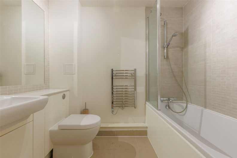 1 bedroom apartments/flats to sale in Heritage Avenue, Beaufort Park, Colindale-image 5