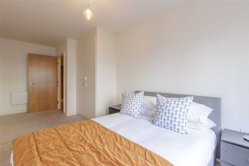 1 bedroom apartments/flats to sale in Heritage Avenue, Beaufort Park, Colindale-image 9