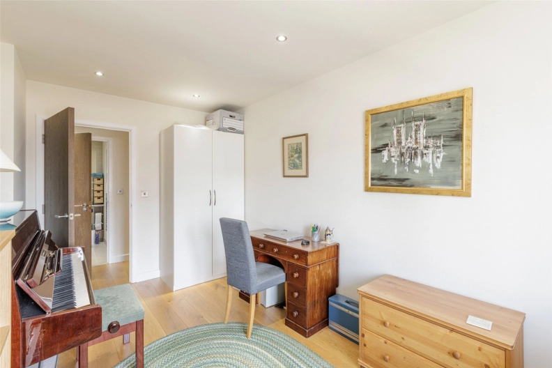 2 bedrooms apartments/flats to sale in East Drive, Beaufort Park, Colindale-image 10