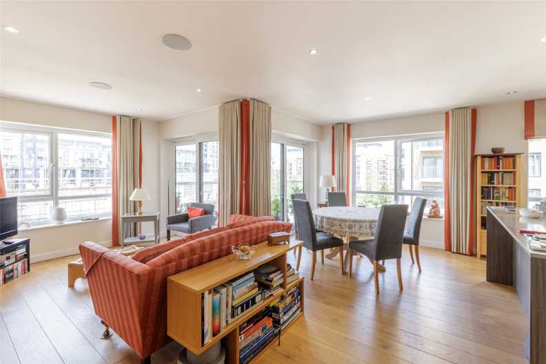 2 bedrooms apartments/flats to sale in East Drive, Beaufort Park, Colindale-image 1