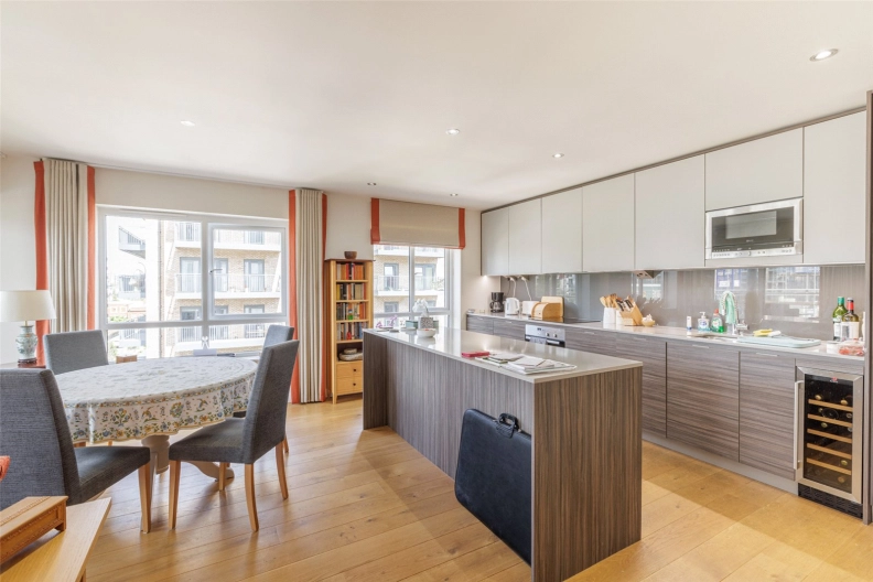 2 bedrooms apartments/flats to sale in East Drive, Beaufort Park, Colindale-image 8
