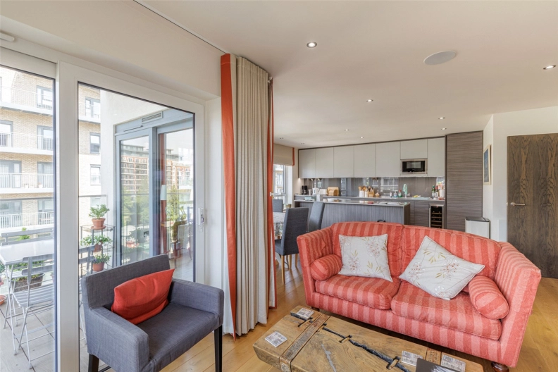 2 bedrooms apartments/flats to sale in East Drive, Beaufort Park, Colindale-image 3