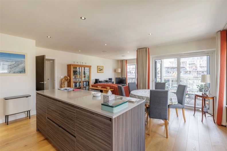 2 bedrooms apartments/flats to sale in East Drive, Beaufort Park, Colindale-image 2