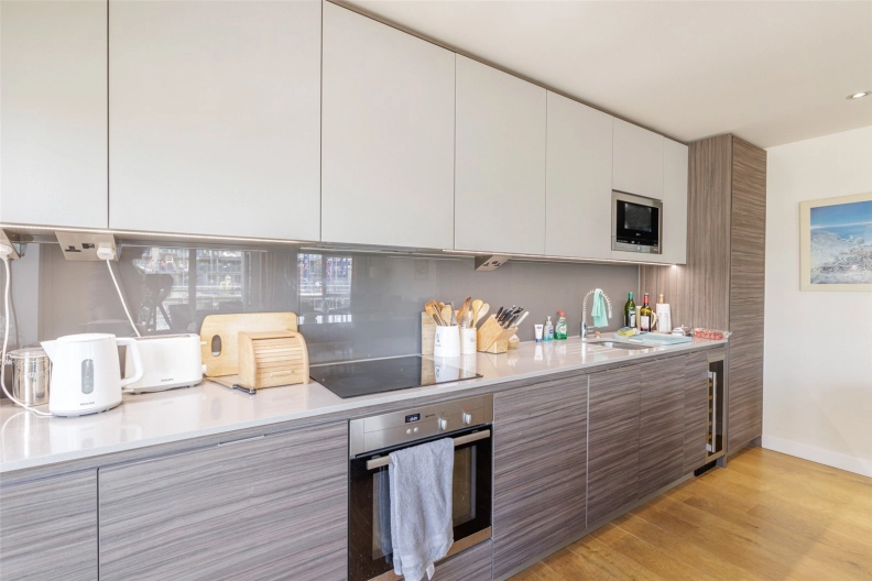 2 bedrooms apartments/flats to sale in East Drive, Beaufort Park, Colindale-image 9